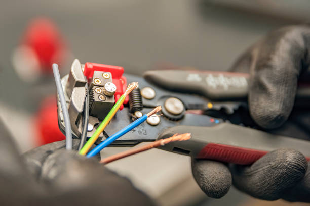 Best Licensed Electrician  in Glendale, MO