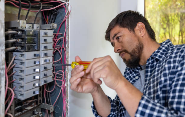 Best Affordable Emergency Electrician  in Glendale, MO